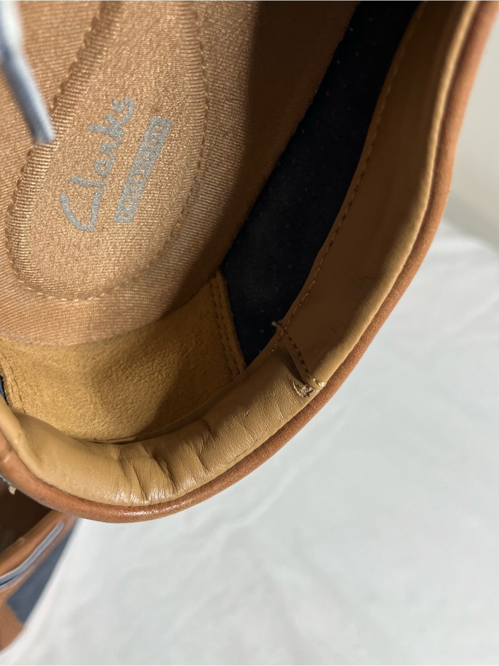 Clarks Navy and Brown Women’s Boat Shoes with Contrast Laces - Picture 9 of 12